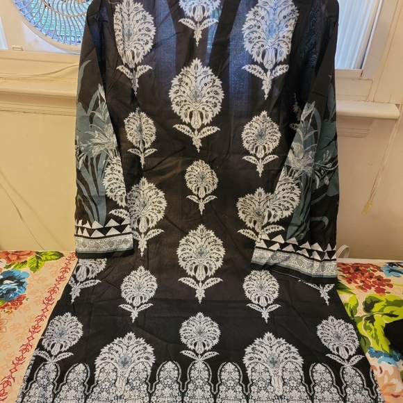 "SALE"GULAHMED IDEAS PRET 3PIECE LAWN SUIT - Picture 7 of 9